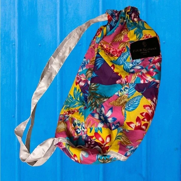 Four Seasons Bali drawstring beach club resort vacation towel bag - Picture 4 of 6